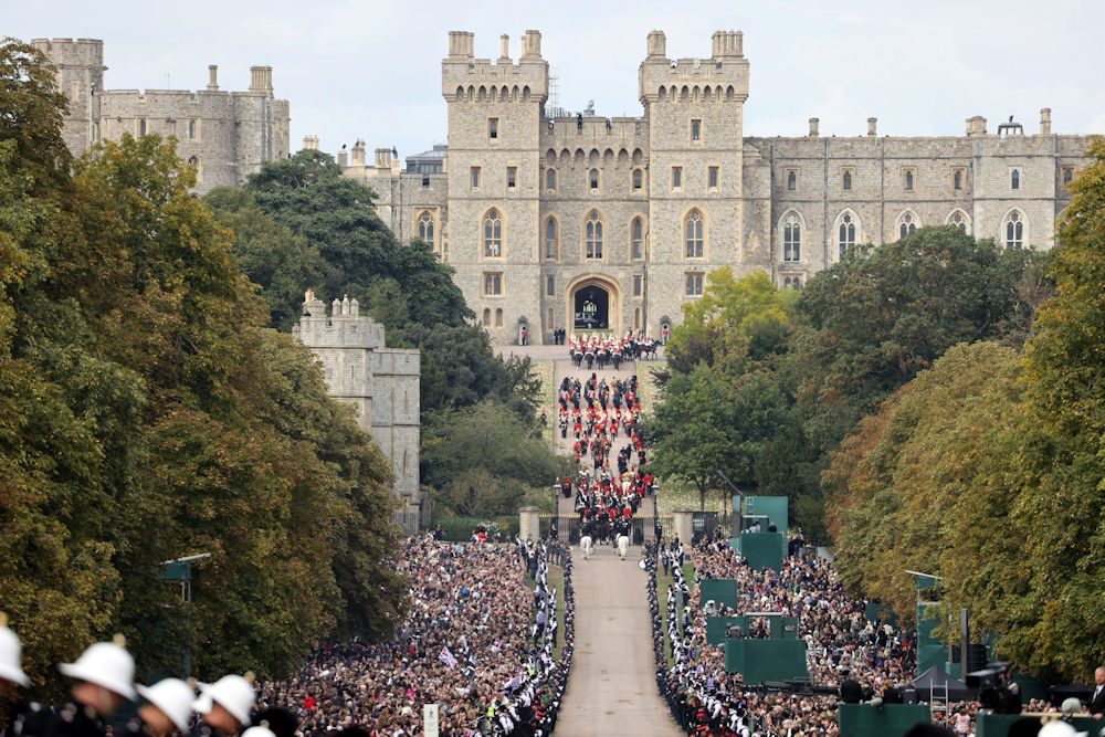 Procession of Queen Elizabeth II's coffin en route to committal service at Windsor Castle, image copyright Ministry of Defence